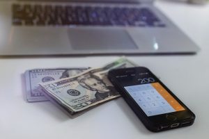 money 2212965 640