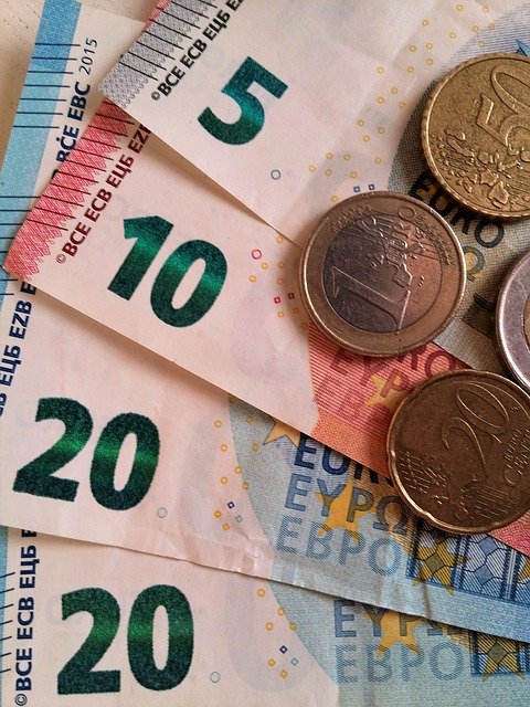 euro 2137482 640
