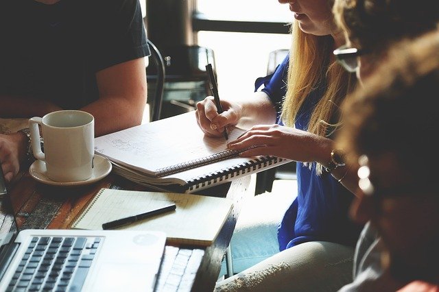 Demandan prohibición de ejercer como revisor fiscal en más de cinco sociedades por acciones 4 startup 594090 640